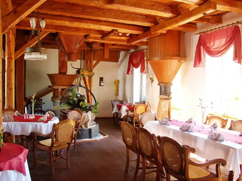 Restaurant im Hotel Bibermühle in Bad Bibra Restaurant im Hotel Bibermühle in Bad Bibra